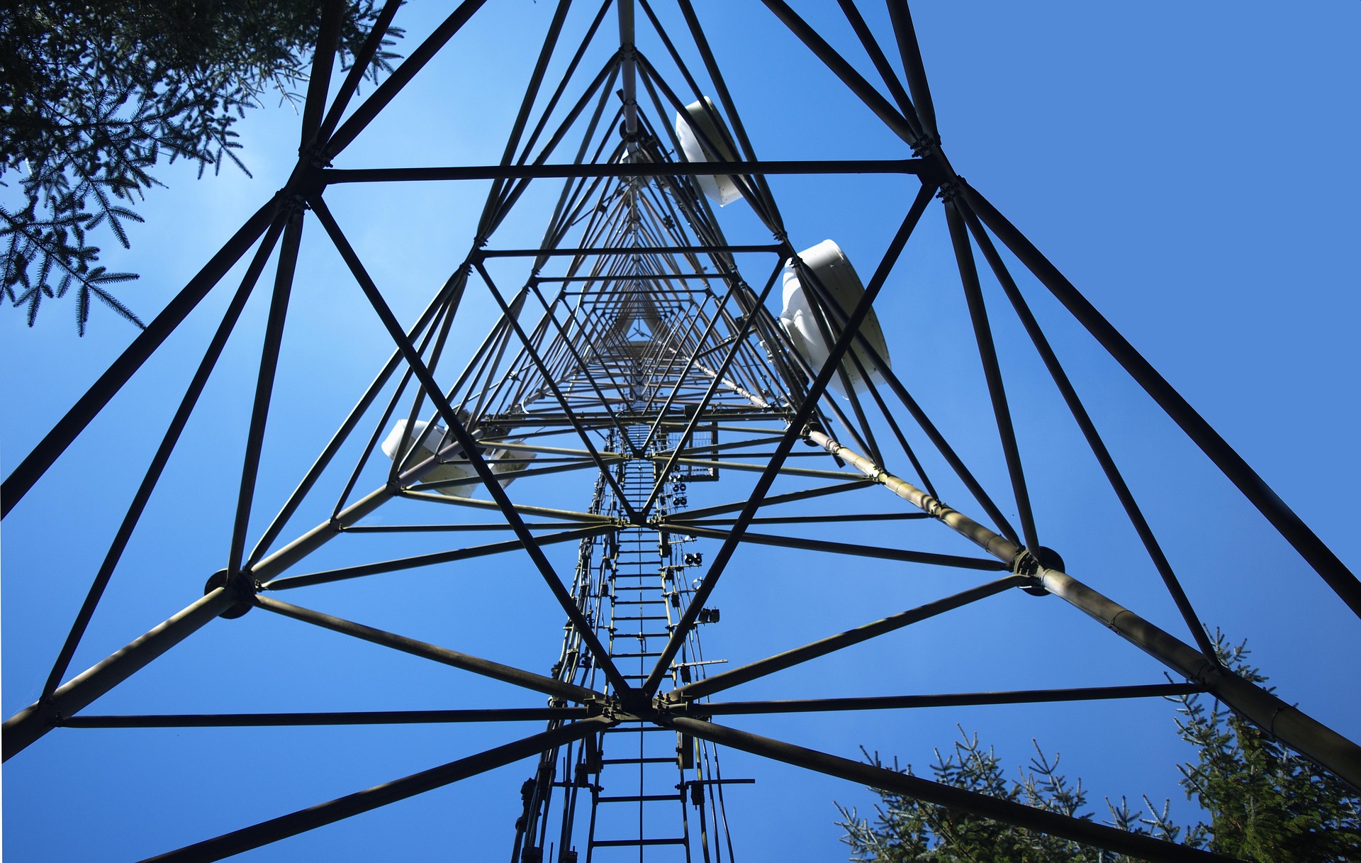 Site-to-site microwave links